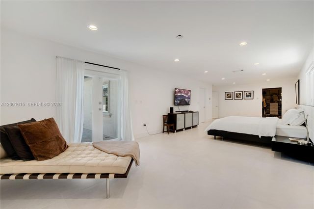 324 Caribbean Rd, Key Biscayne, FL 33149