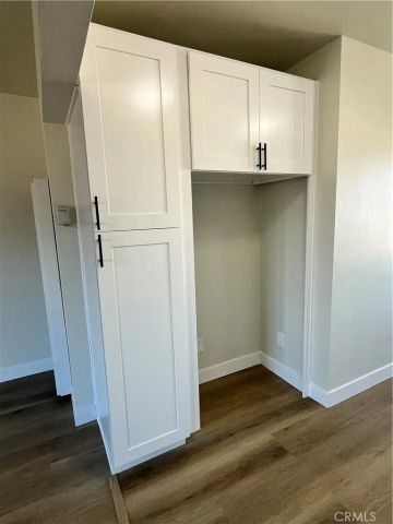 1543 W 105th Street C, Los Angeles, CA 90047