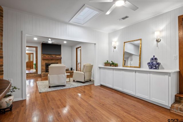 110 Magnolia St, Pittsburg, TX 75686