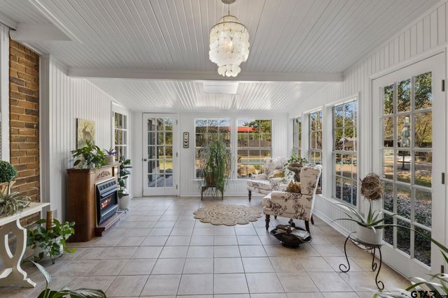 110 Magnolia St, Pittsburg, TX 75686