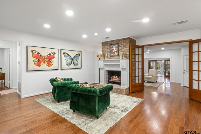 110 Magnolia St, Pittsburg, TX 75686