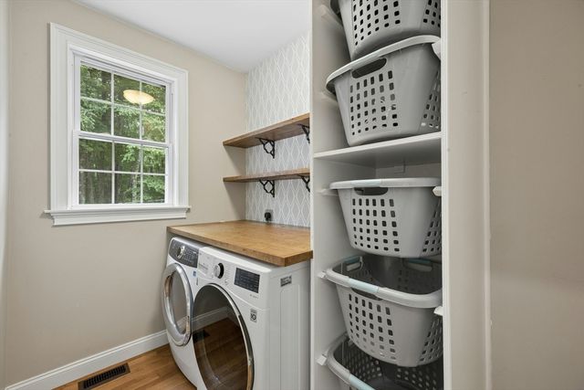 33 Dairy Drive, Upton, MA 01568
