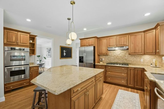 33 Dairy Drive, Upton, MA 01568