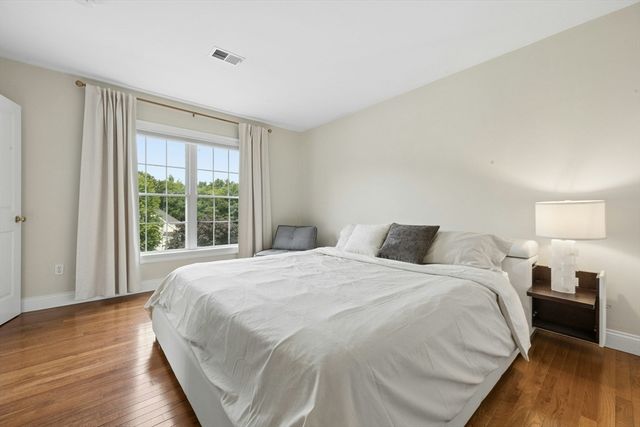 33 Dairy Drive, Upton, MA 01568