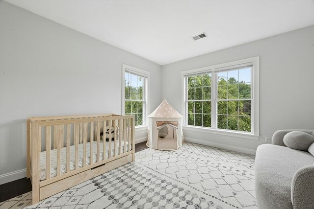 33 Dairy Drive, Upton, MA 01568