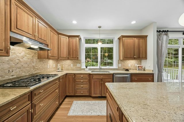 33 Dairy Drive, Upton, MA 01568