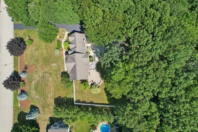 33 Dairy Drive, Upton, MA 01568