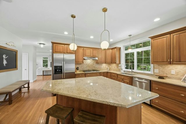 33 Dairy Drive, Upton, MA 01568