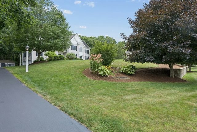 33 Dairy Drive, Upton, MA 01568
