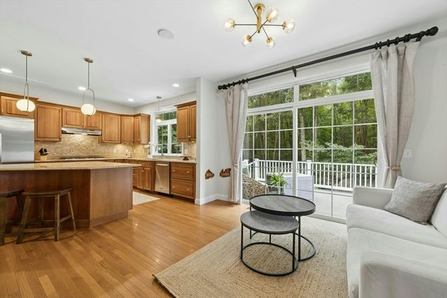 33 Dairy Drive, Upton, MA 01568