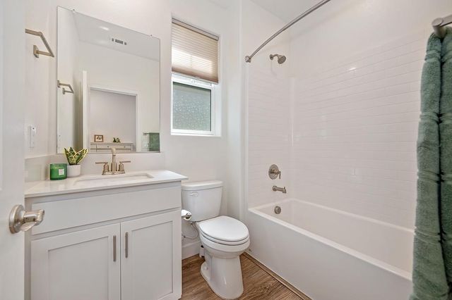 8033 Oxbow Landing Loop, Roseville, CA 95747