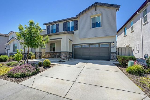 8033 Oxbow Landing Loop, Roseville, CA 95747