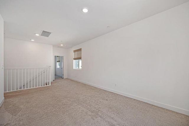 8033 Oxbow Landing Loop, Roseville, CA 95747
