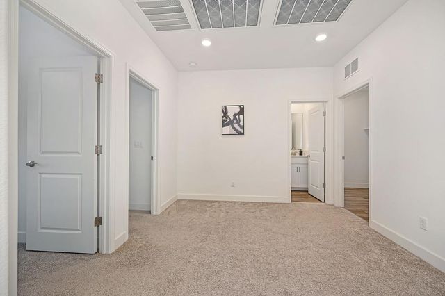 8033 Oxbow Landing Loop, Roseville, CA 95747