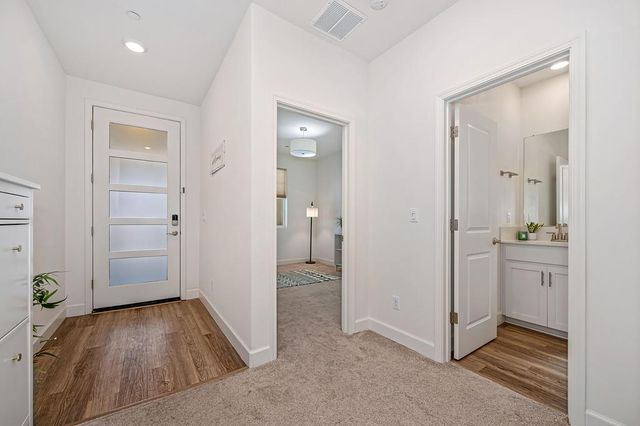 8033 Oxbow Landing Loop, Roseville, CA 95747