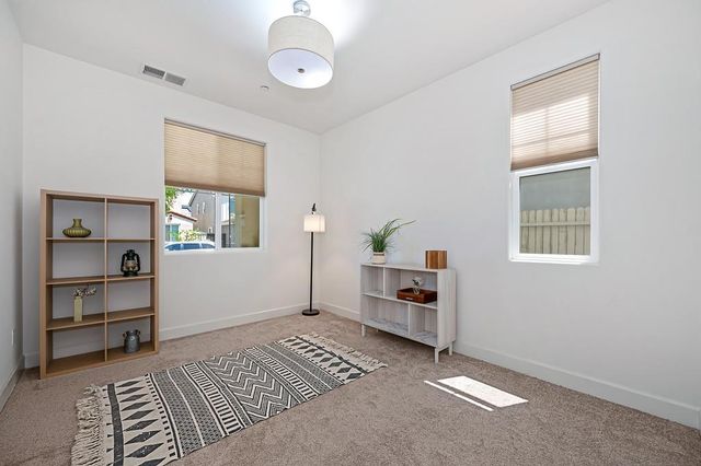 8033 Oxbow Landing Loop, Roseville, CA 95747