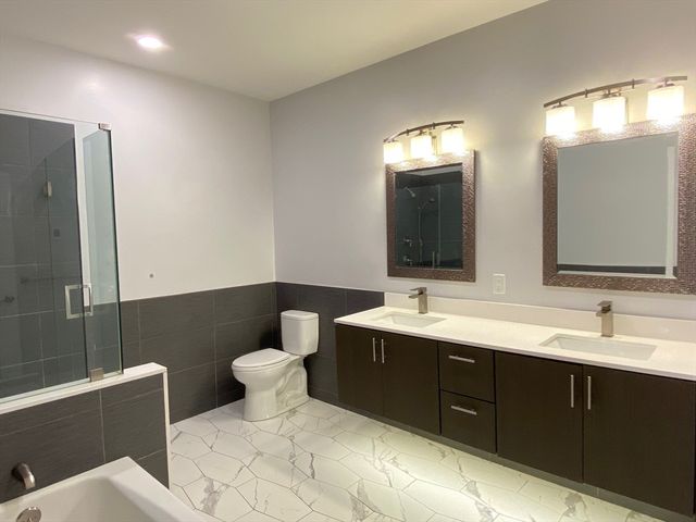 18 Cliveden St 205, Quincy, MA 02169