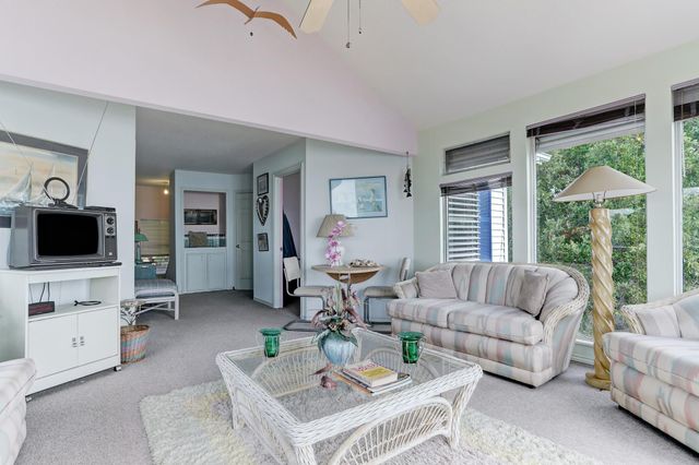 308 Bay Avenue, Kemah, TX 77565