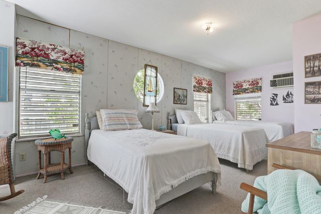 308 Bay Avenue, Kemah, TX 77565