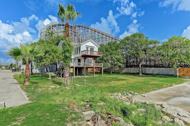 308 Bay Avenue, Kemah, TX 77565