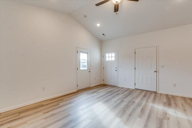 2401 S Wheatland Ct, Wichita, KS 67235