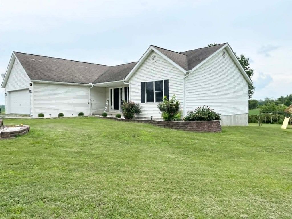 19 Gregg Lane, Harrisburg, IL 62946 — photo 3