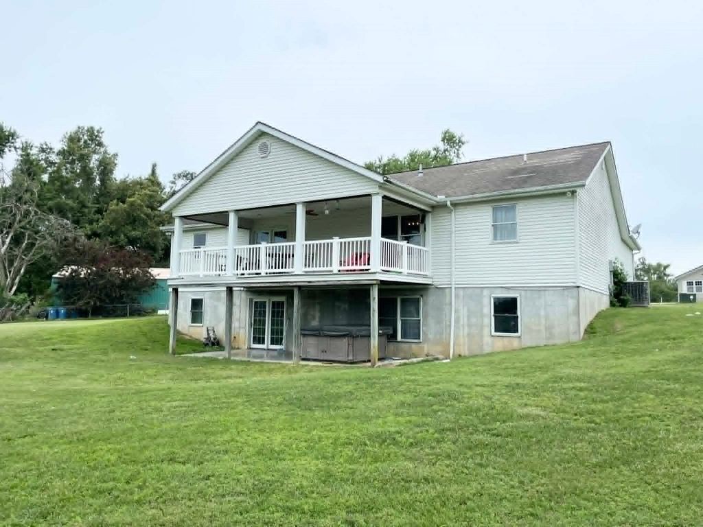 19 Gregg Lane, Harrisburg, IL 62946 — photo 4