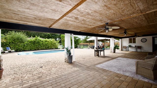 5191 SW 109th Avenue, Davie, FL 33328