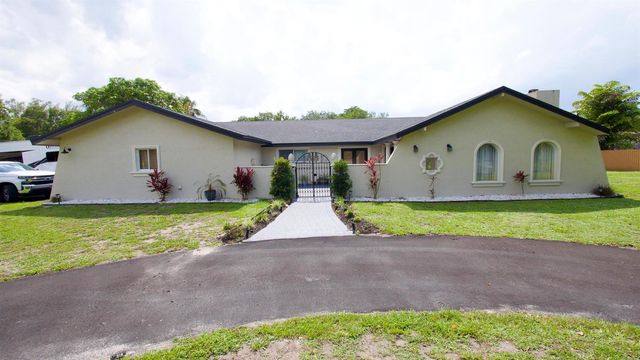 5191 SW 109th Avenue, Davie, FL 33328