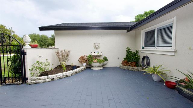5191 SW 109th Avenue, Davie, FL 33328