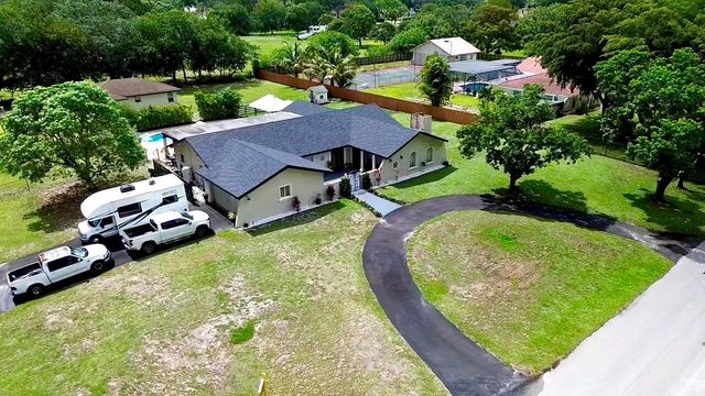 5191 SW 109th Avenue, Davie, FL 33328