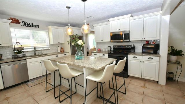 5191 SW 109th Avenue, Davie, FL 33328