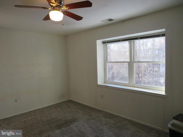 1316 SILVER CT, Hamilton, NJ 08690