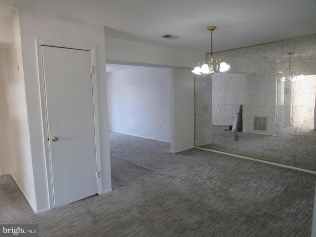 1316 SILVER CT, Hamilton, NJ 08690