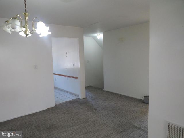 1316 SILVER CT, Hamilton, NJ 08690