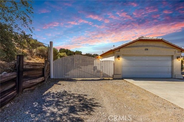 7170 Joshua Road, Oak Hills, CA 92344