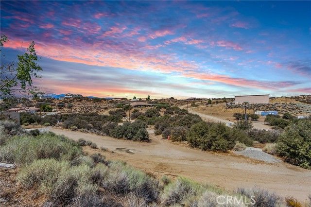 7170 Joshua Road, Oak Hills, CA 92344