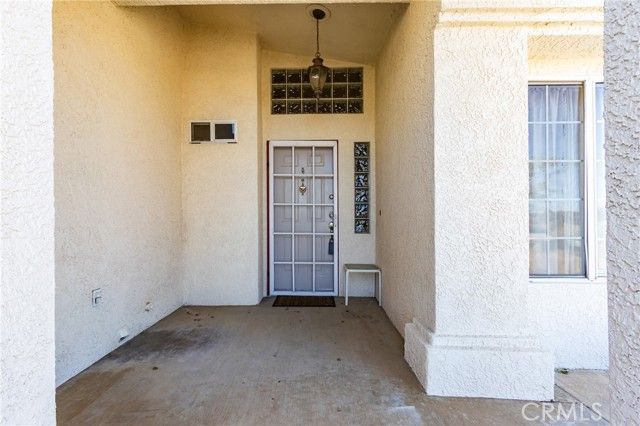 7170 Joshua Road, Oak Hills, CA 92344
