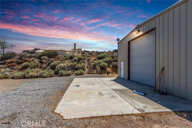 7170 Joshua Road, Oak Hills, CA 92344