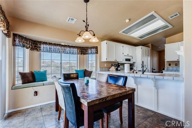 7170 Joshua Road, Oak Hills, CA 92344