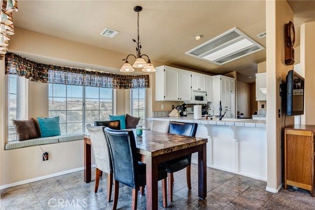 7170 Joshua Road, Oak Hills, CA 92344