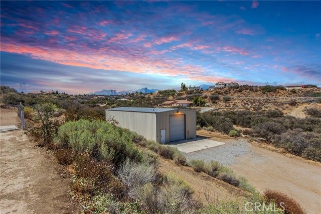 7170 Joshua Road, Oak Hills, CA 92344