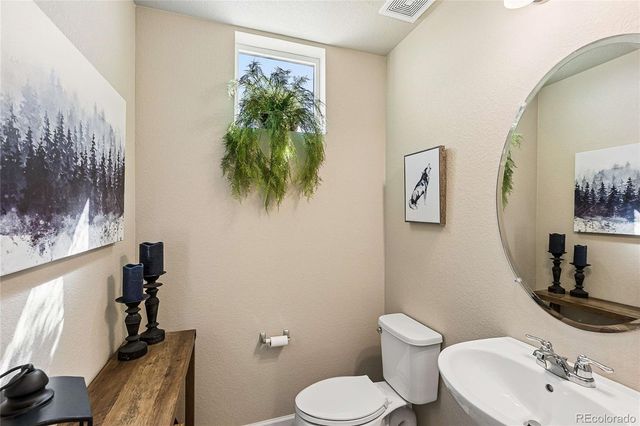 19592 W 93rd Place A, Arvada, CO 80007