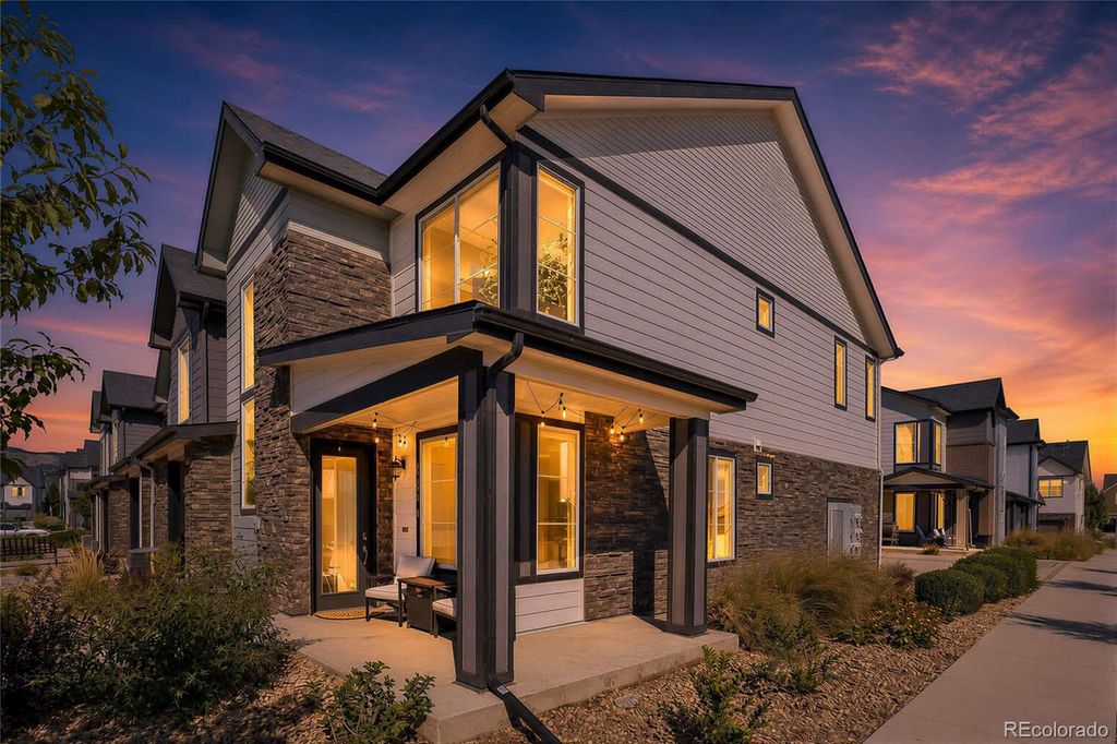 19592 W 93rd Place A, Arvada, CO 80007