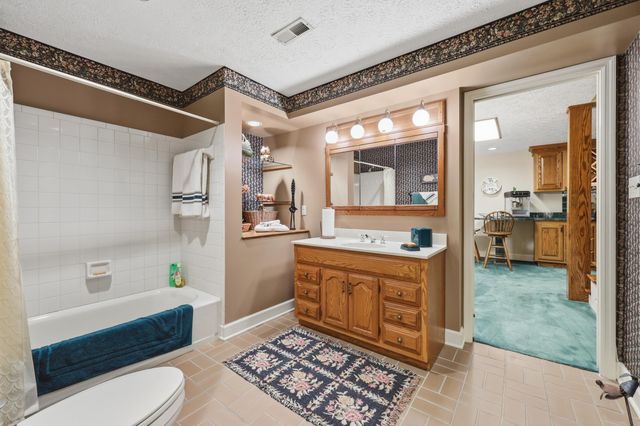1121 Andover Forest Drive, Lexington, KY 40509