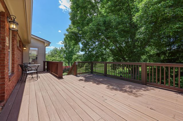 1121 Andover Forest Drive, Lexington, KY 40509