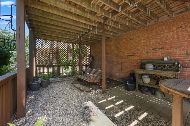 1121 Andover Forest Drive, Lexington, KY 40509