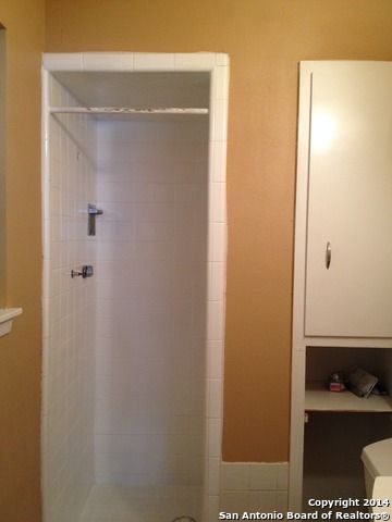 213 ROYAL DR, Converse, TX 78109