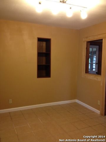 213 ROYAL DR, Converse, TX 78109