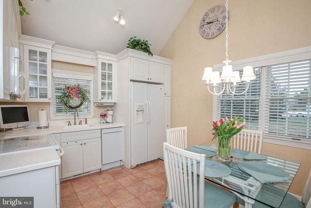 1513 KUSER RD, Hamilton, NJ 08619